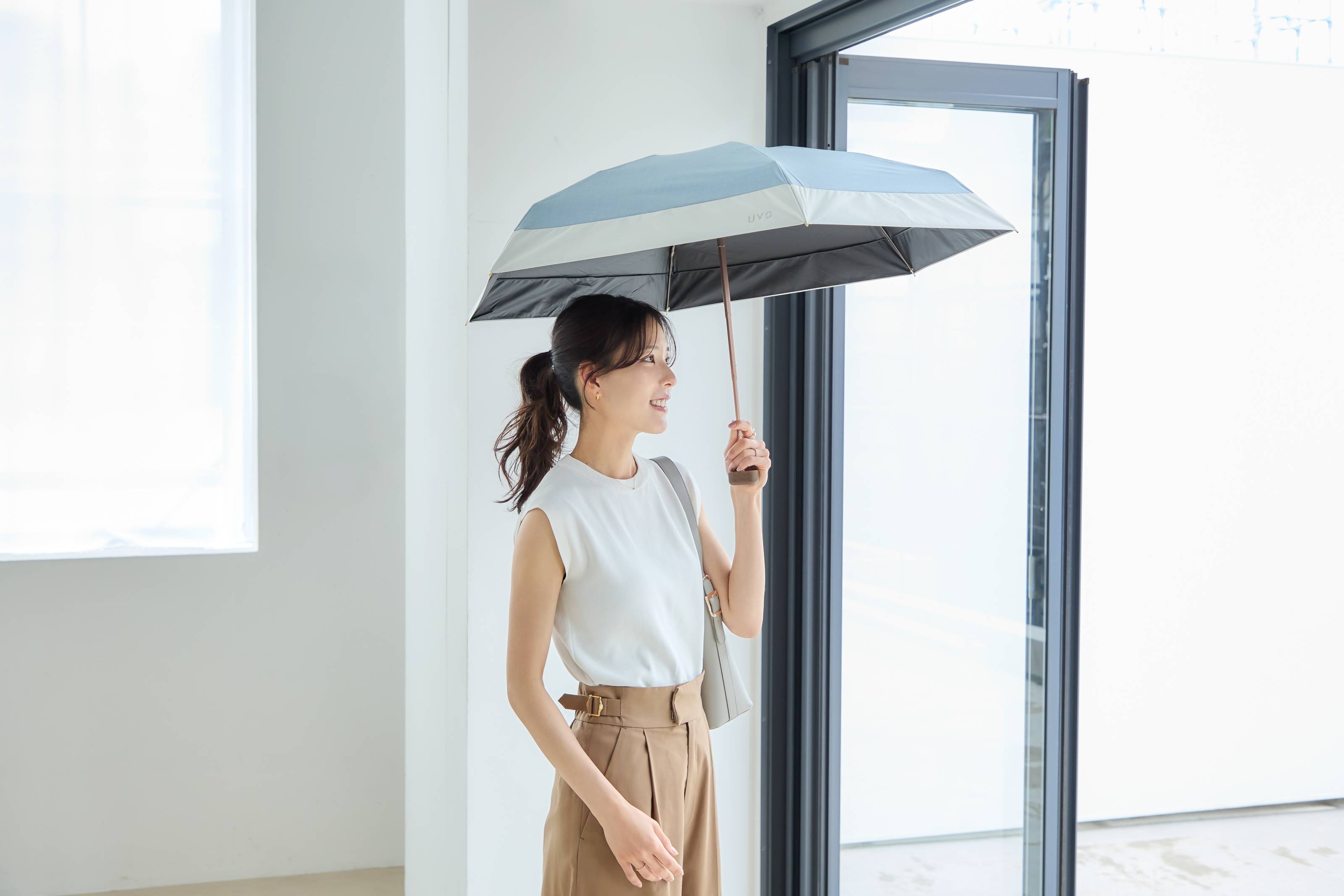 布川桃花とUVOの日傘