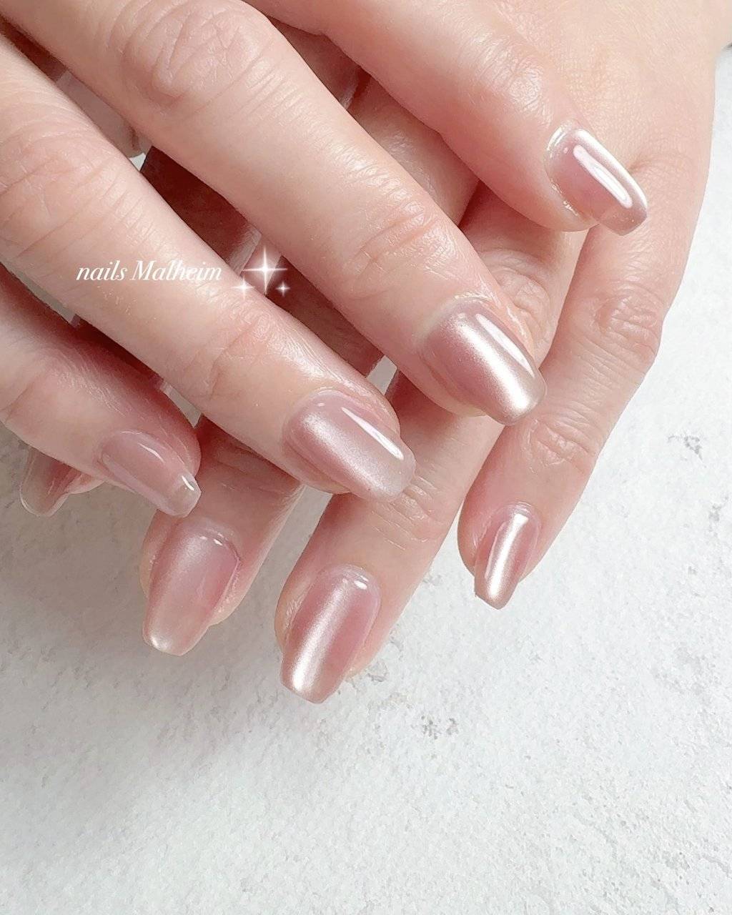 ペールピンクネイル