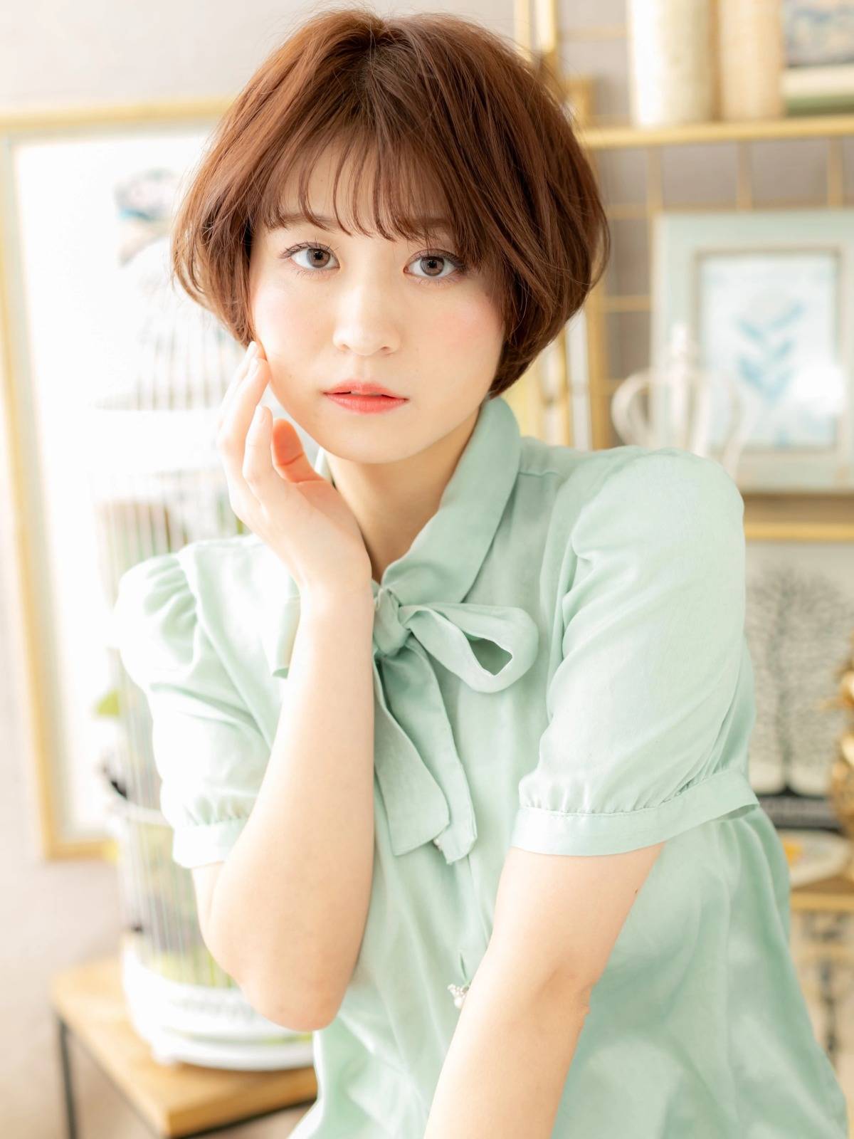 マロンベージュのひし形ボブ