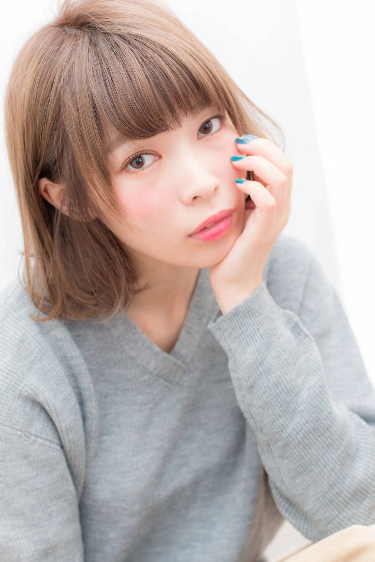 サイドバングのナチュラルボブ