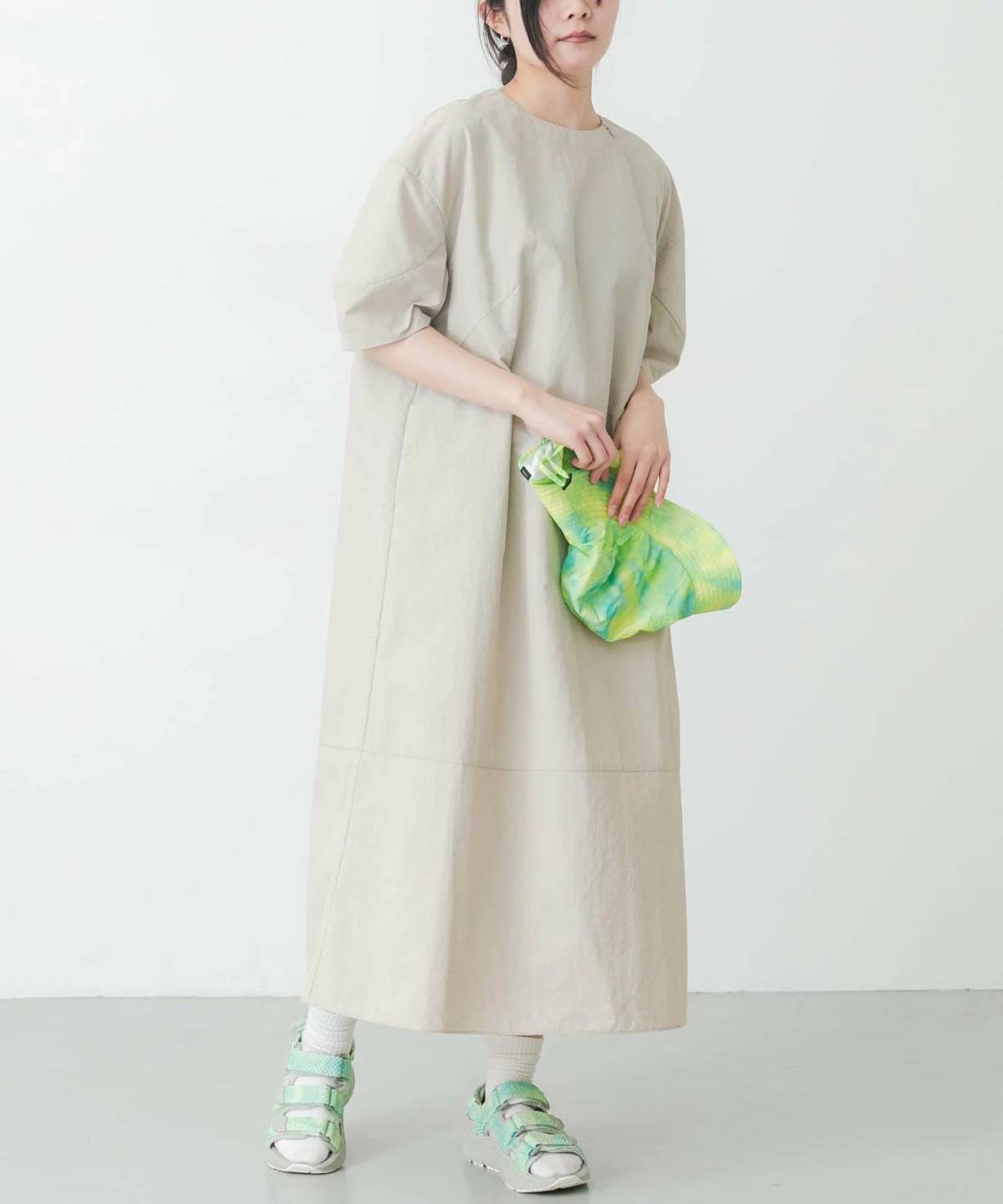 URBAN RESEARCH DOORS『UR TECH』ナイロンタッサーワンピース