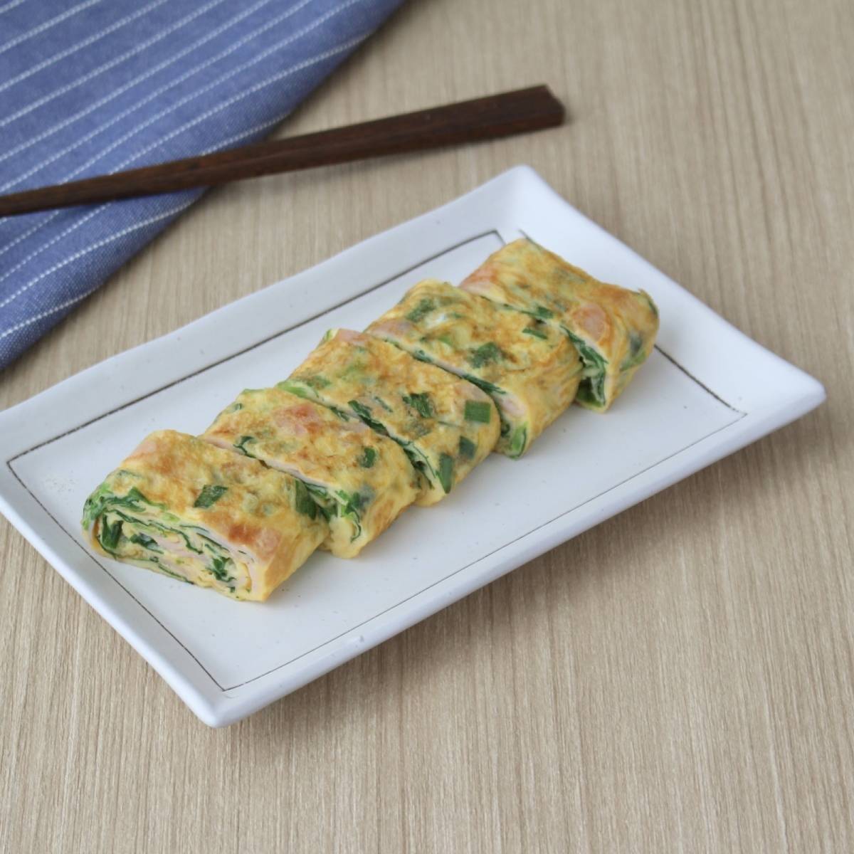 JAグループ公式の「ニラとベーコンの卵焼き」のレシピ