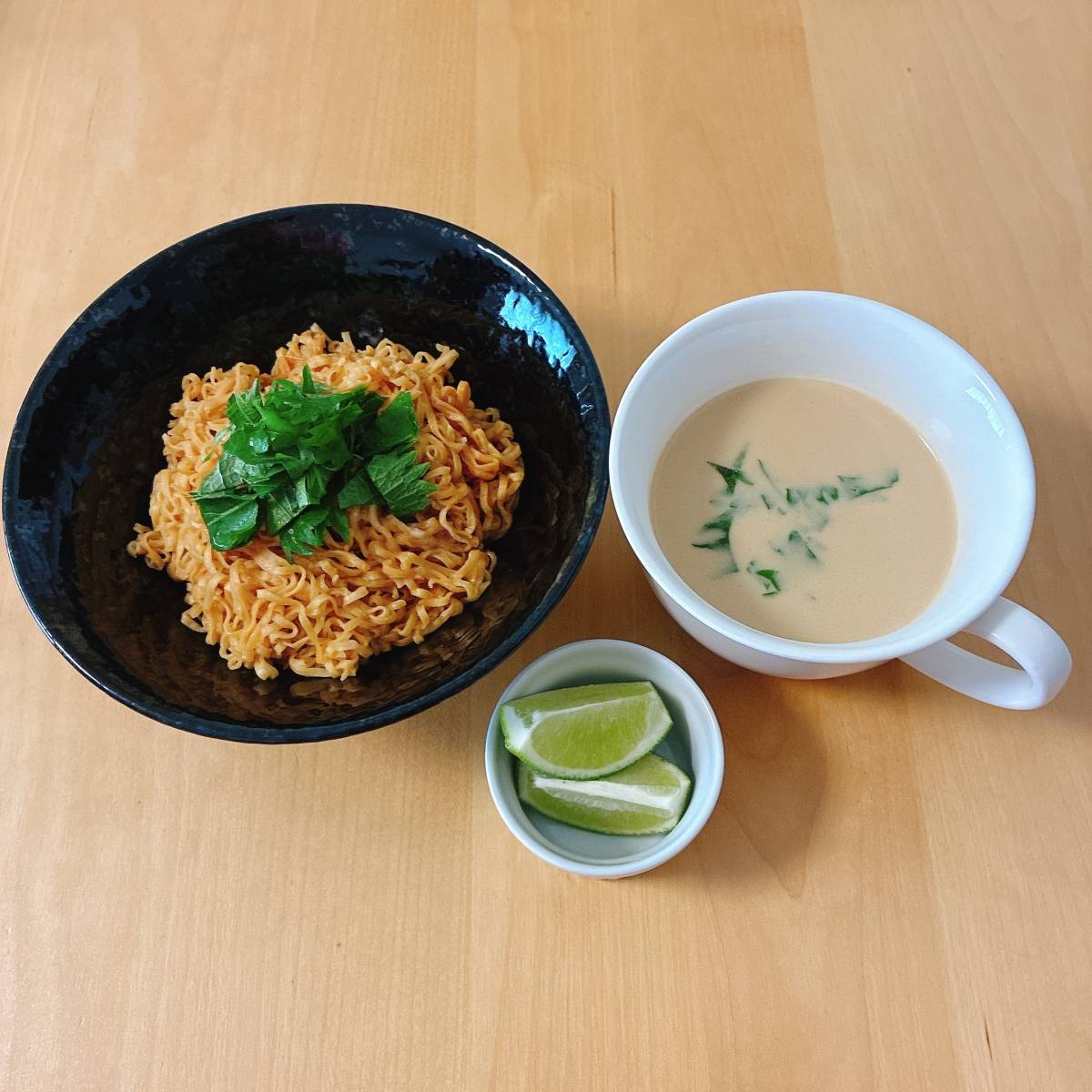 チキンラーメン公式の「ココナッツアジアンつけチキンラーメン」のレシピ