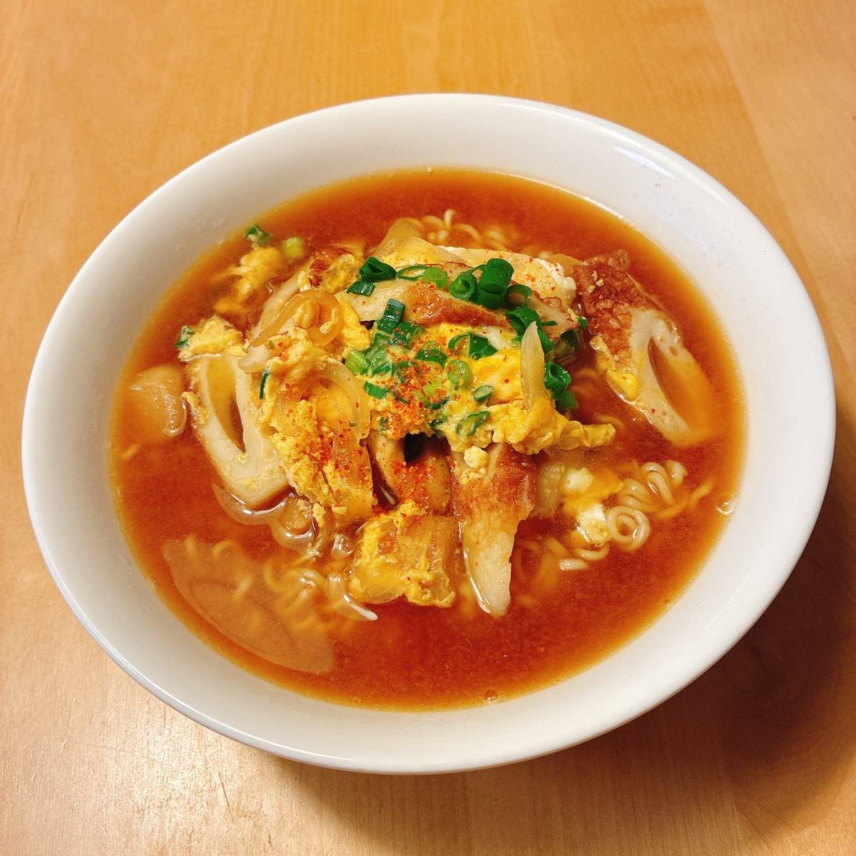 サッポロ一番公式の「【センダイ一番】油麩丼風みそラーメン」のレシピ