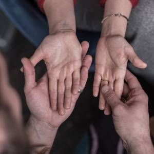 人を惹きつける不思議な力を持つ。「革命家」に現れるレアな手相5選