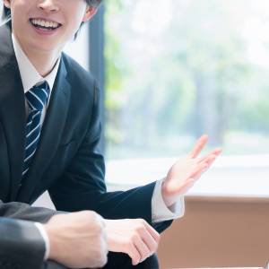  話す人 