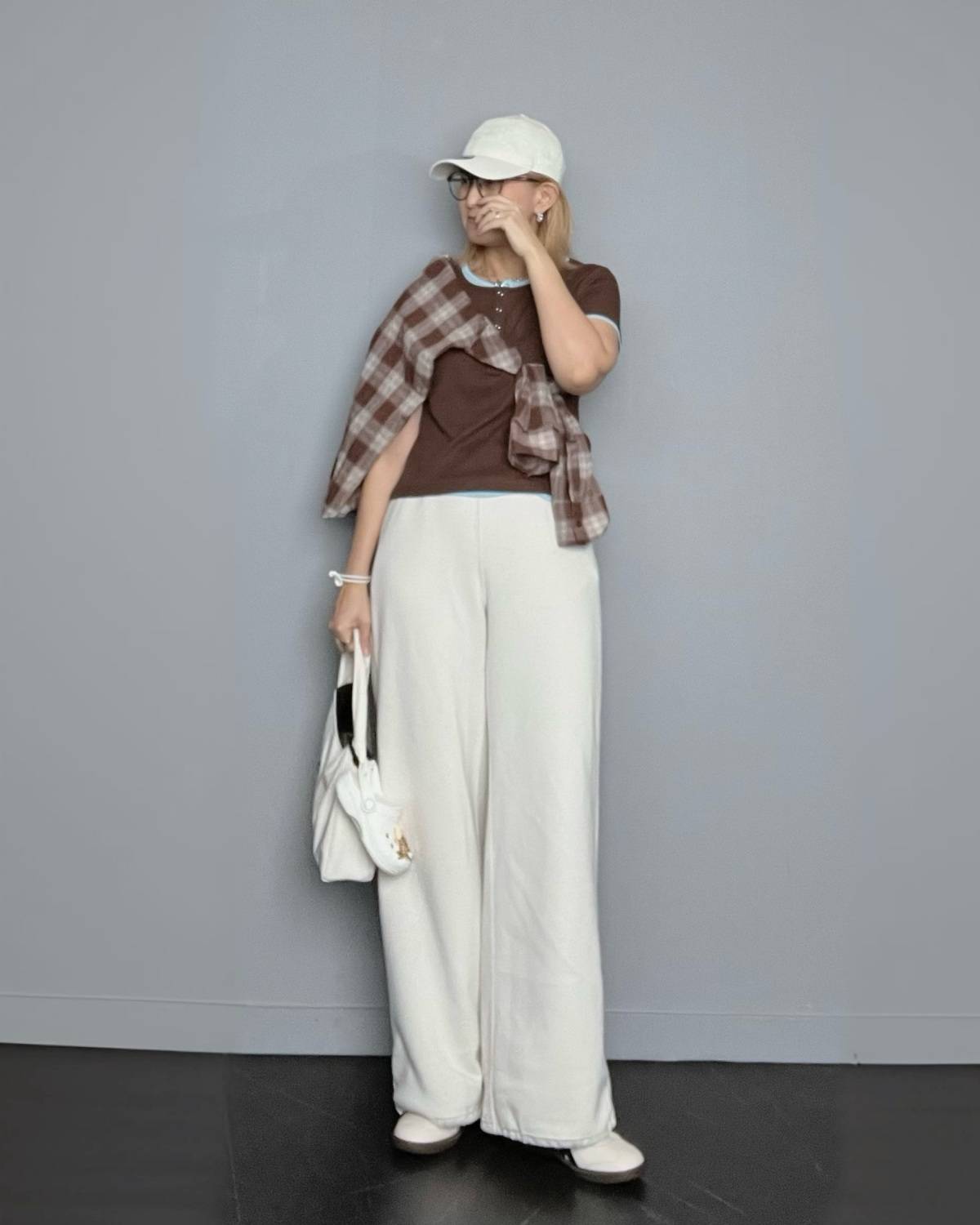 Tシャツの上にたすき掛けをする！