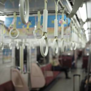 【ゾッとする怖い話】「あの人は、いいから」車掌が酔っぱらいを起こさない理由