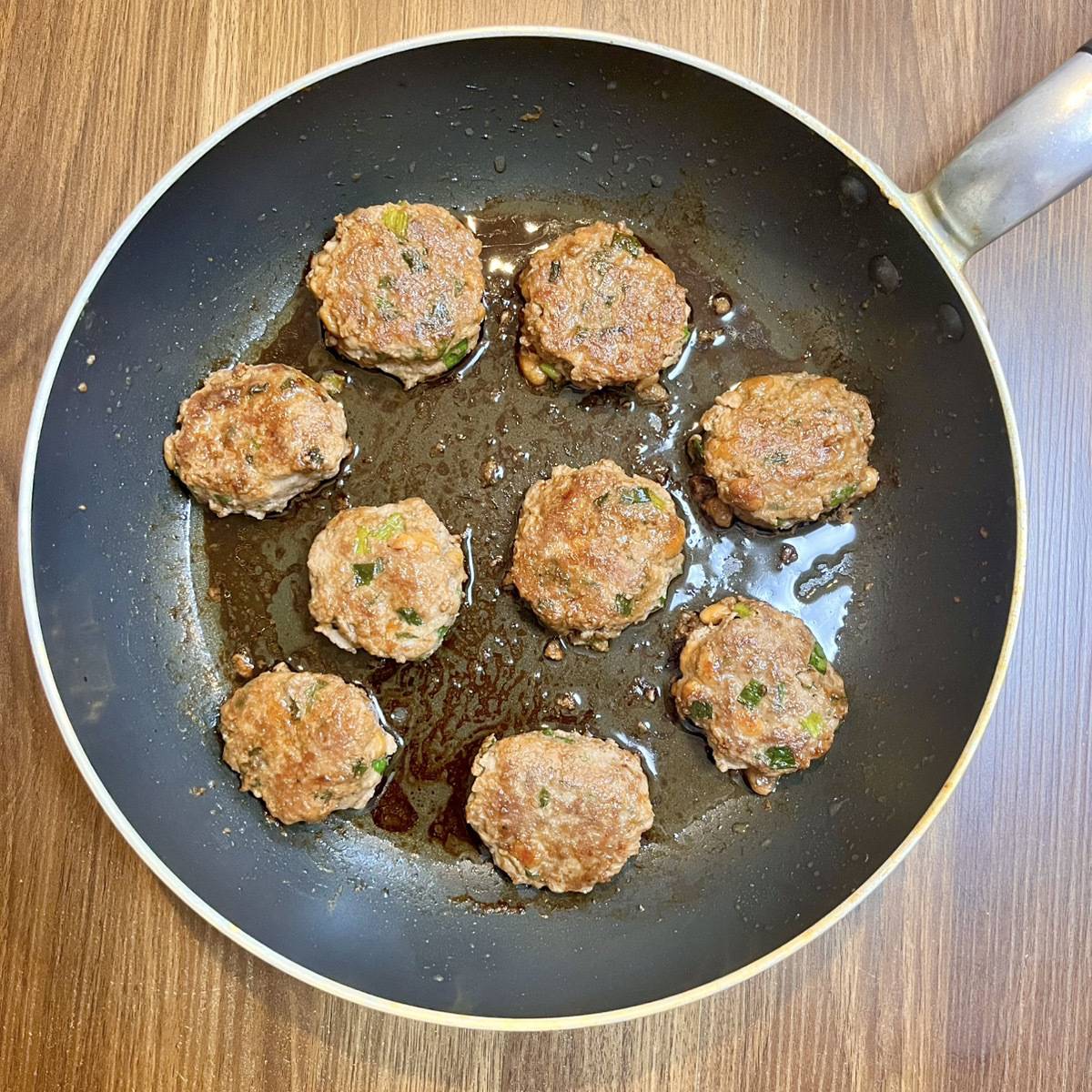 タカノフーズ公式の「納豆つくね」のレシピ