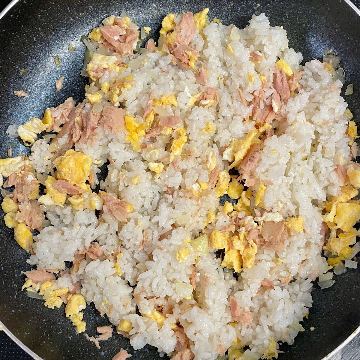 いなば公式の「ライトツナレタス炒飯」のレシピ