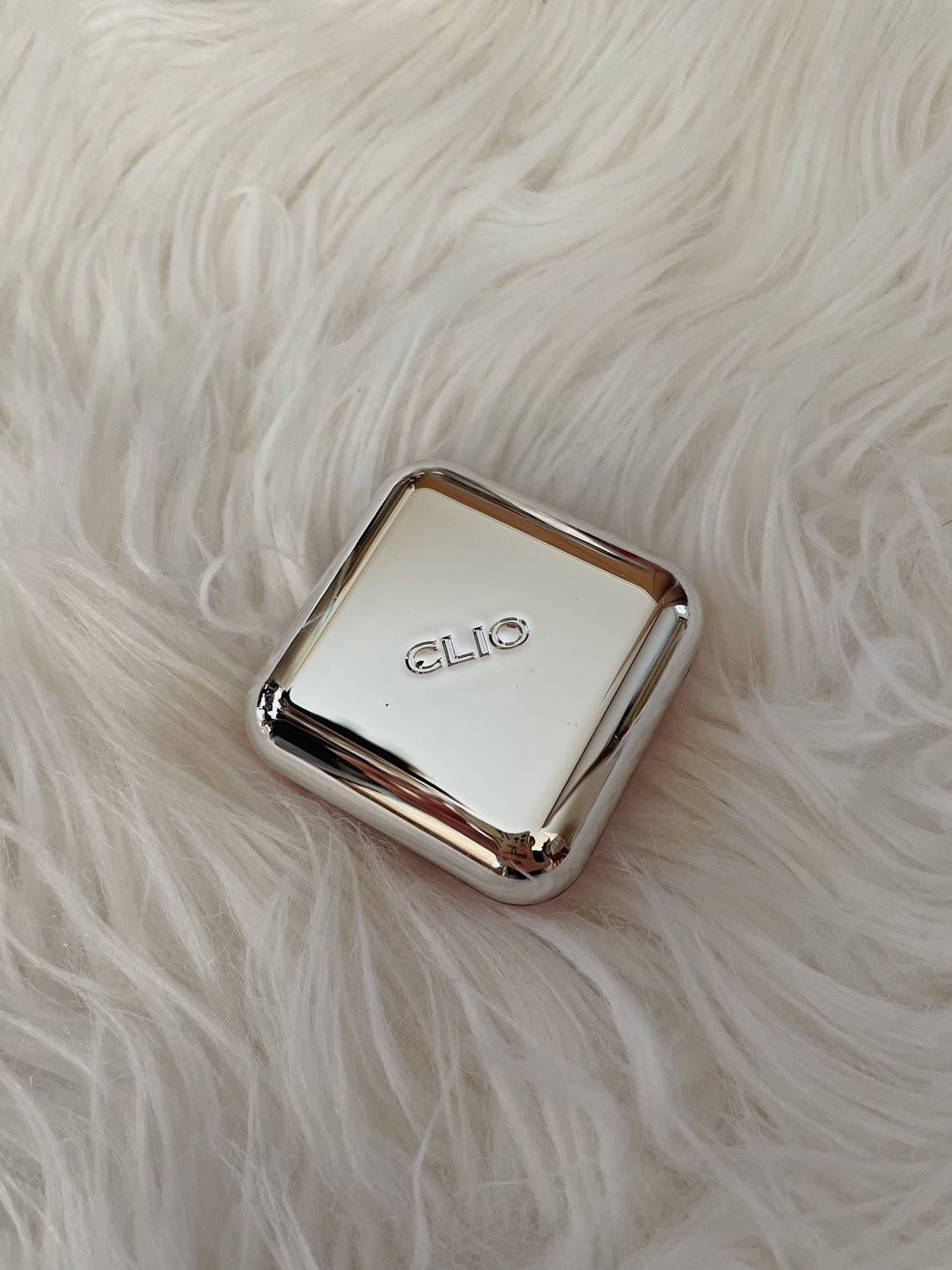 CLIO エッセンシャルリップチークタップ