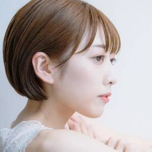  タイトなミニボブ 