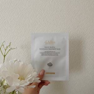 一番のお気に入り♪朝仕込むとメイクのりが変わる「d'Alba」のトリートメントマスク