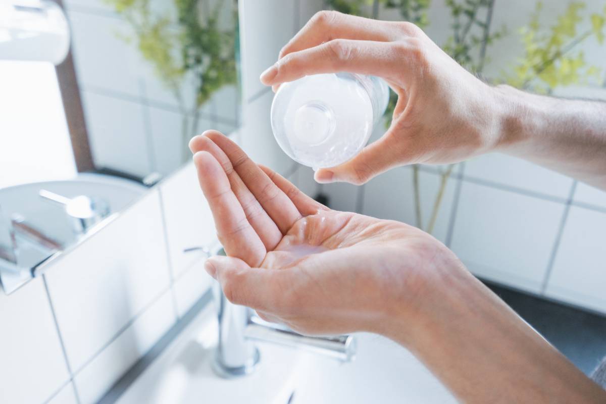 化粧水の使用イメージ画像
