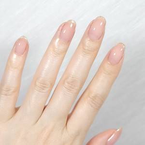 垢抜けるうえに万能！不器用さん向け「スキニーフレンチネイル」のやり方