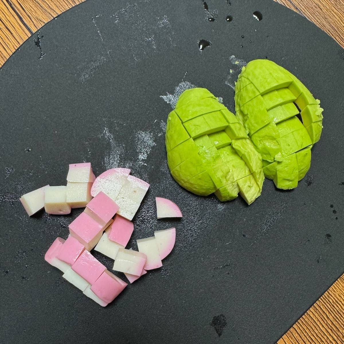 紀文公式の「蒲鉾とカラフル野菜のさっぱりレモンオイルあえ」のレシピ