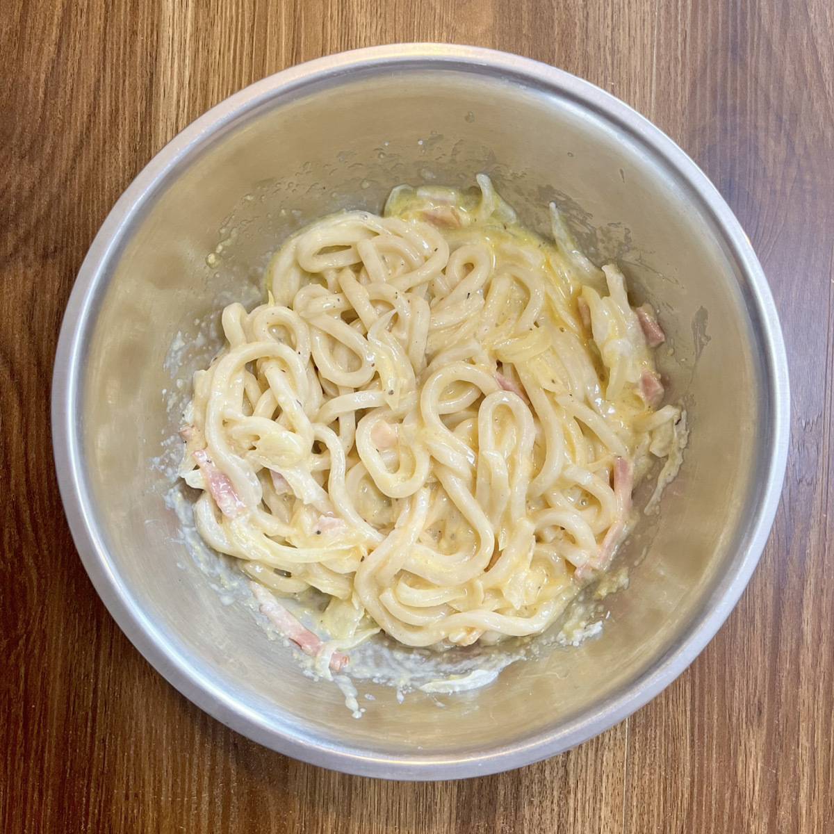 JA全農公式の「うどんカルボナーラ」のレシピ