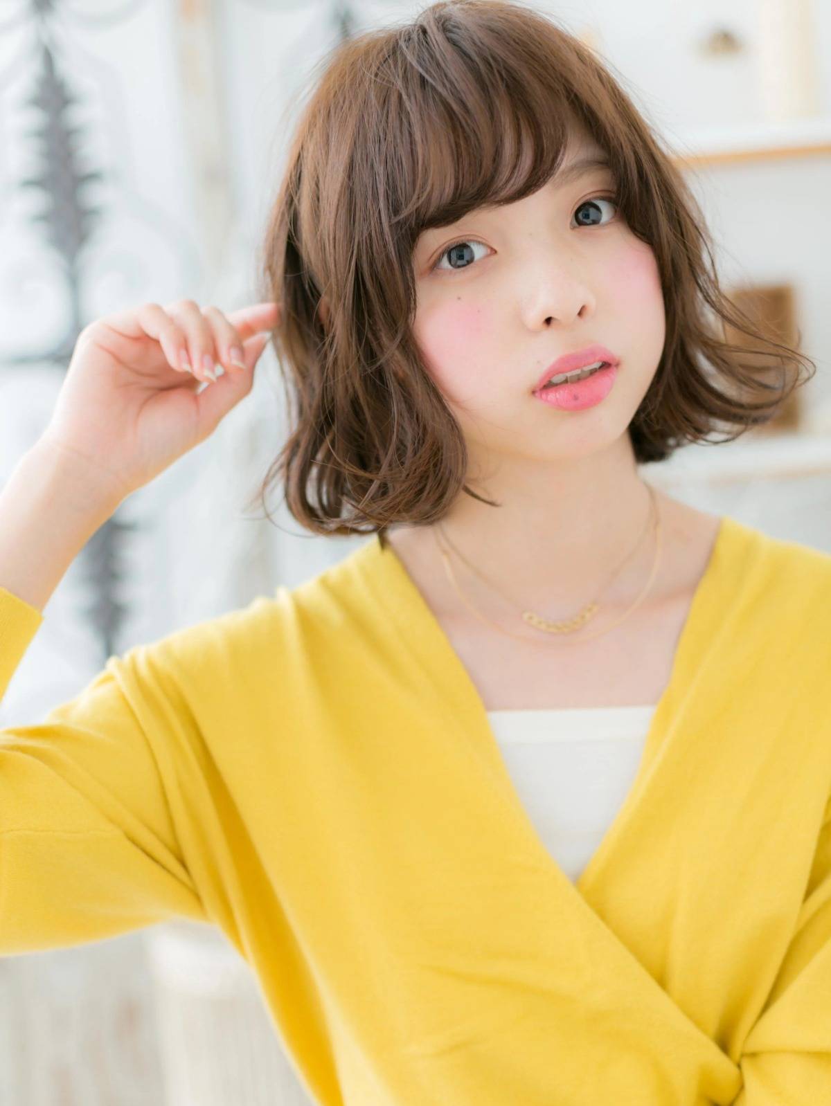 大人可愛いくせ毛風ボブ