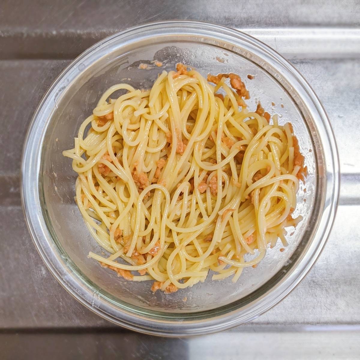マ・マー公式の「鮭バターパスタ」のレシピ
