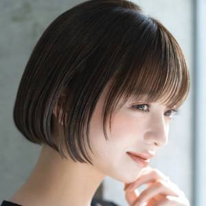  自然にまとまるミニボブ 