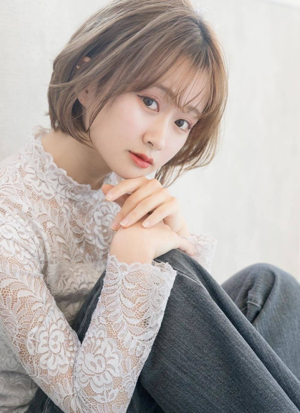 フェミニンなゆるニュアンスショート