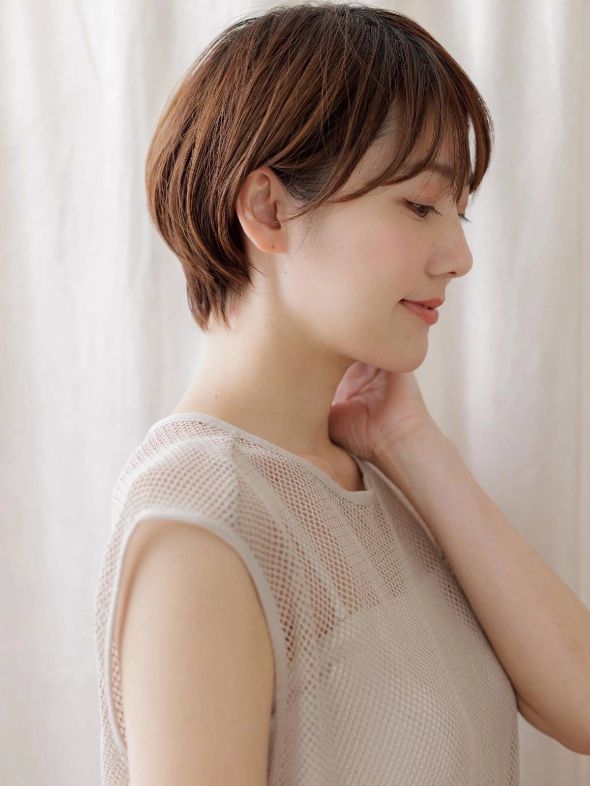 シンプル耳掛けショート