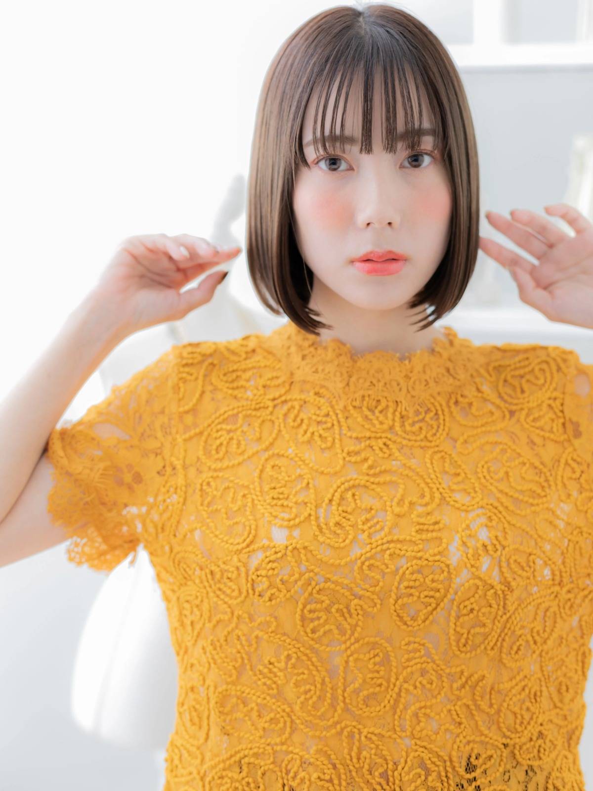 暗髪ストレートボブ