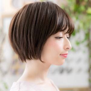  まとまり感上品ボブ 
