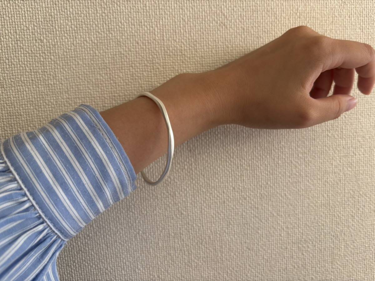 3COINS シンプルメタルバングル 使用感レビュー