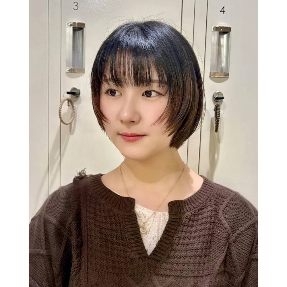 顔まわりレイヤー×ショートボブ