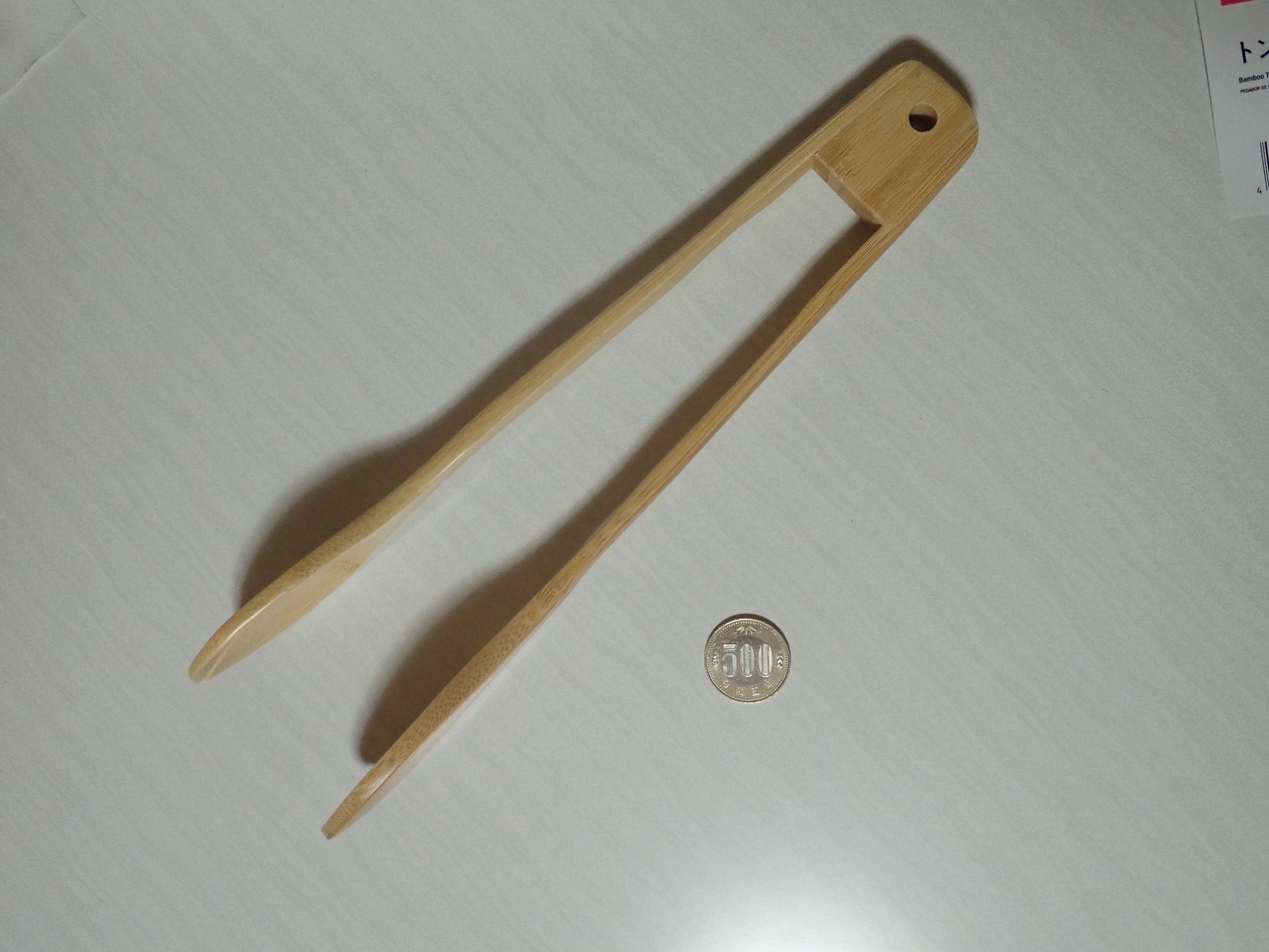 ダイソーの竹製トング