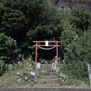 【ゾッとする怖い話】「少し変なことがあったんです」神社で起きた恐怖体験