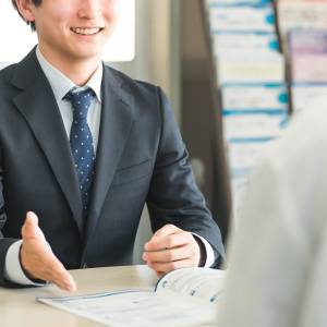  説明する人 