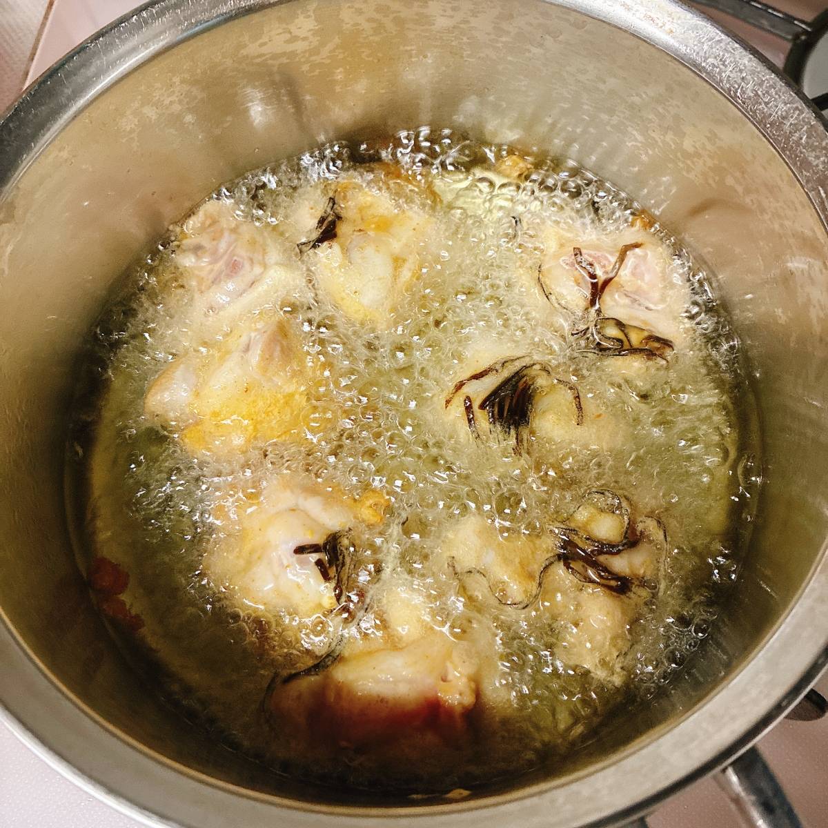 くらこん公式の「塩こんぶのから揚げ」のレシピ