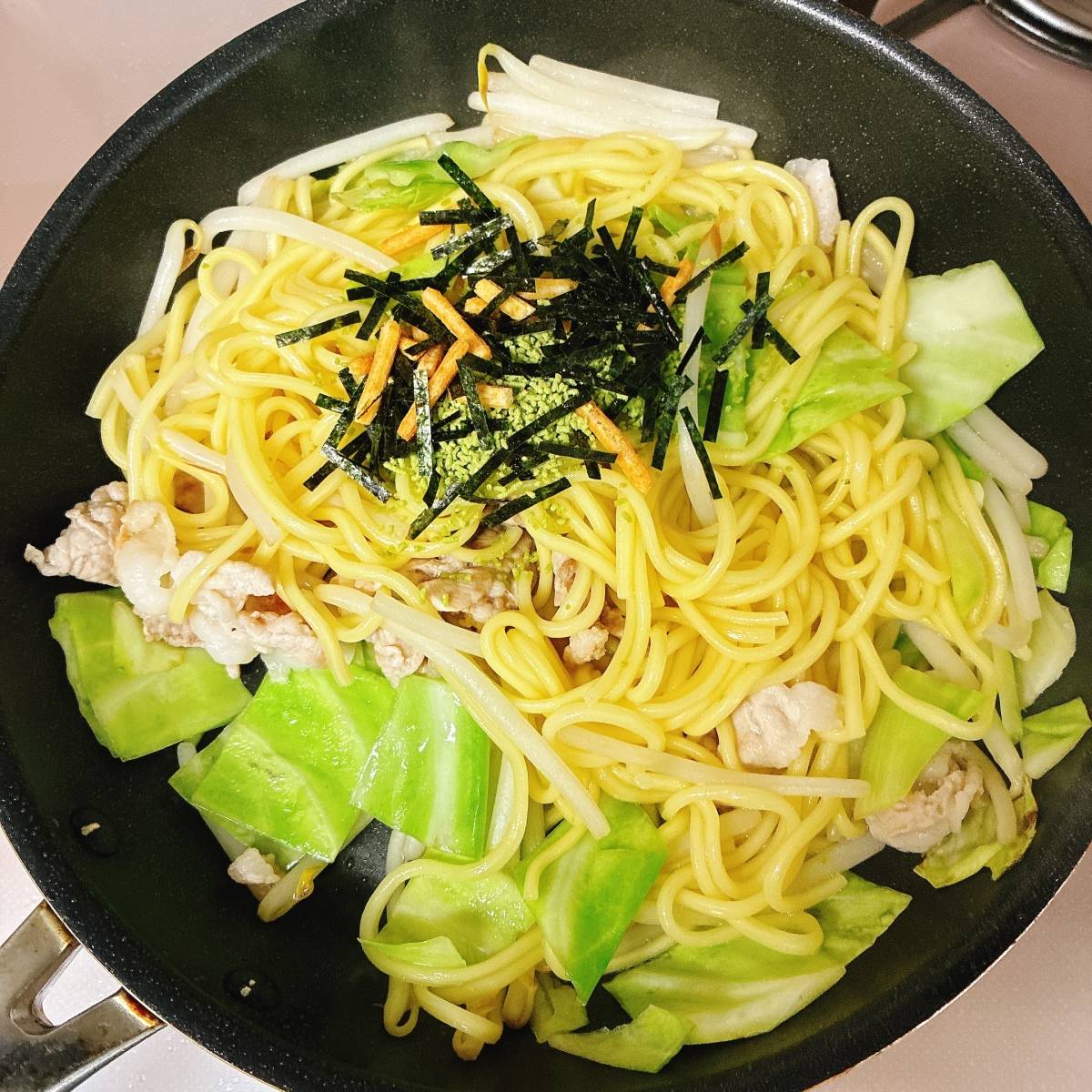永谷園公式の「お茶づけ焼きそば（塩焼きそば風）」のレシピ