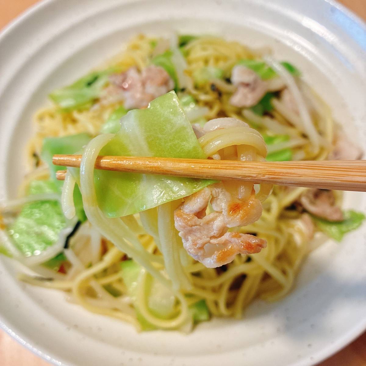 永谷園公式の「お茶づけ焼きそば（塩焼きそば風）」のレシピ