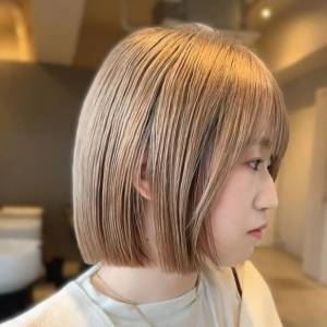  ハイトーンカラーボブ 