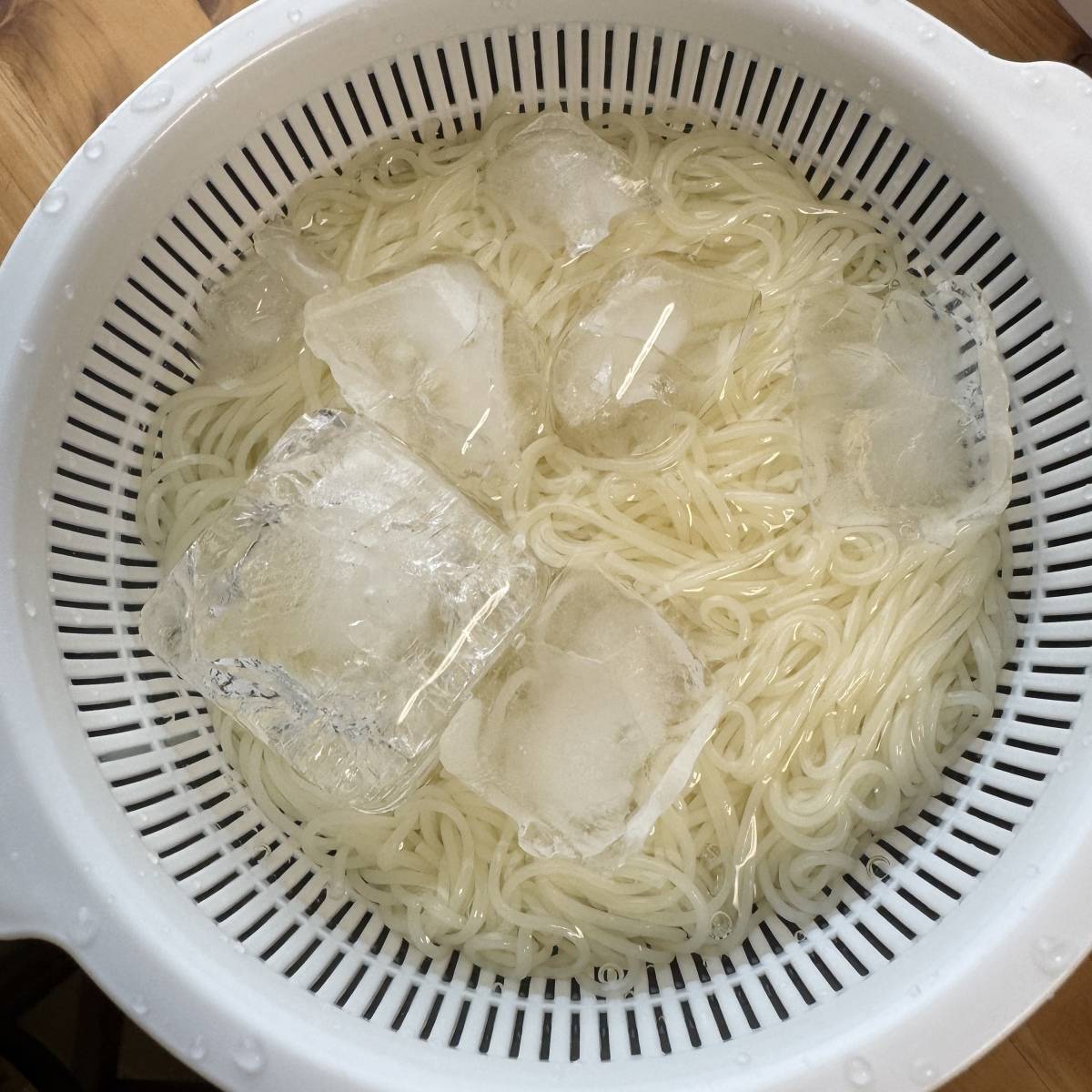 揖保乃糸公式の「トマトおろしそうめん」のレシピ