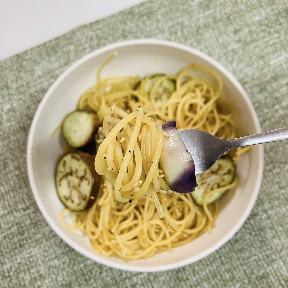 JAグループ公式の「❤茄子のにんにく・シーズニングパスタ❤」のレシピ