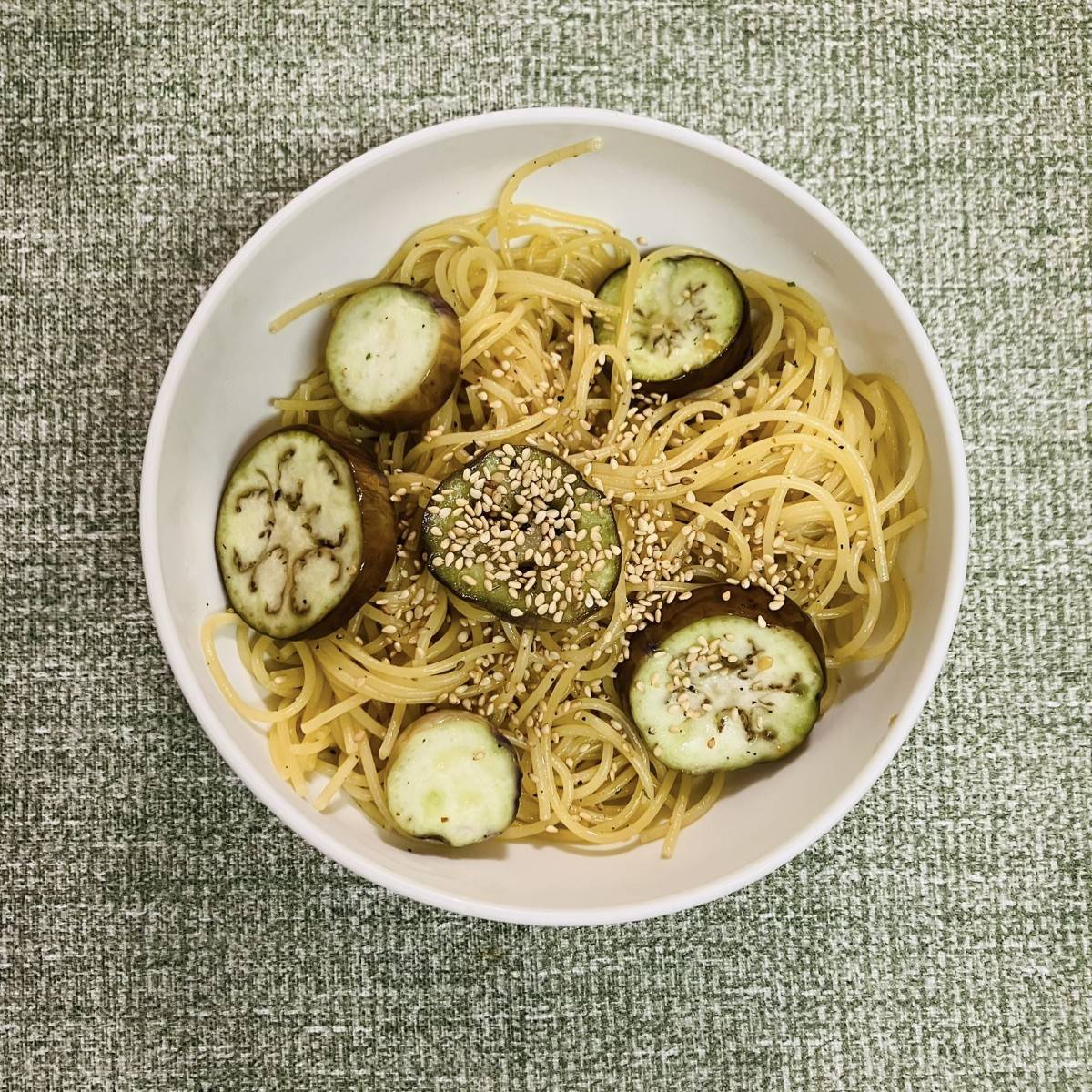 JAグループ公式の「❤茄子のにんにく・シーズニングパスタ❤」のレシピ
