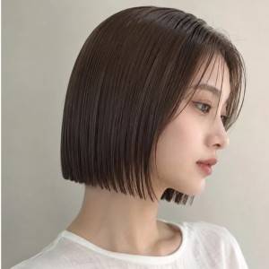 カジュアルモードな切りっぱなしボブ 