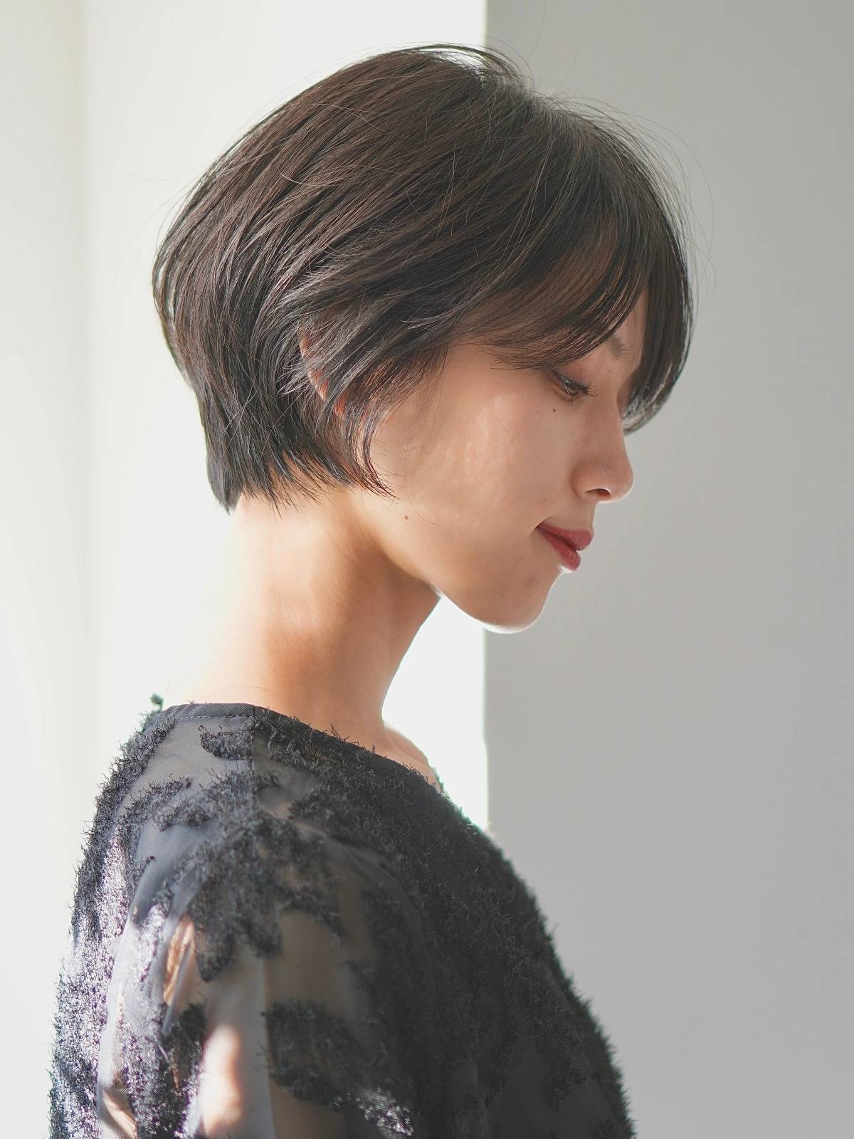 美シルエット前下がりショート