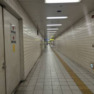 【ゾッとする怖い話】この通路、なんか気持ち悪い。地下で起きた恐怖体験