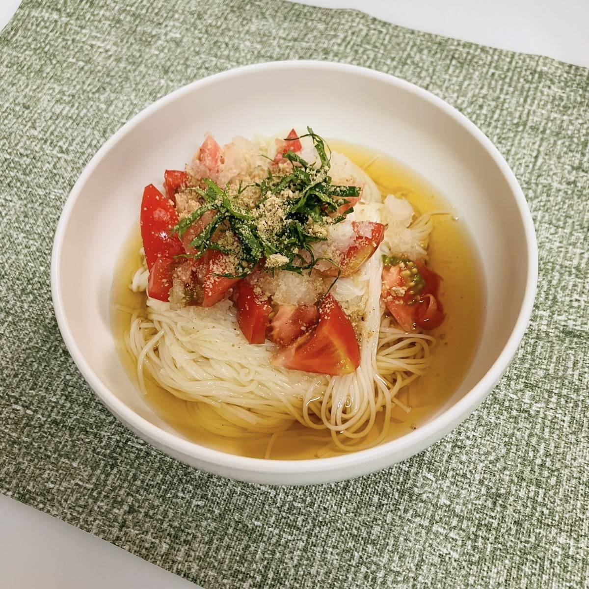 揖保乃糸公式の「トマトおろしそうめん」のレシピ