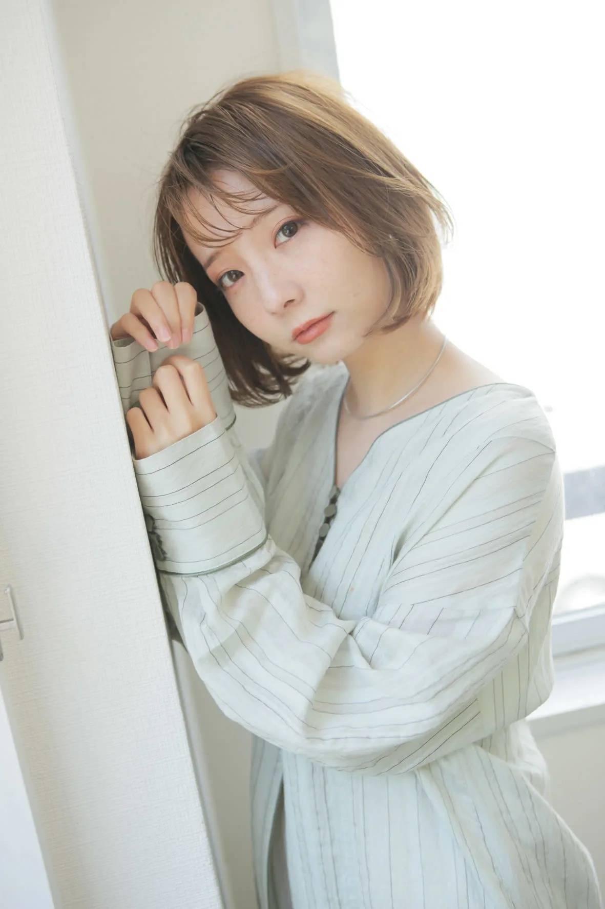 抜け感シースルーボブ