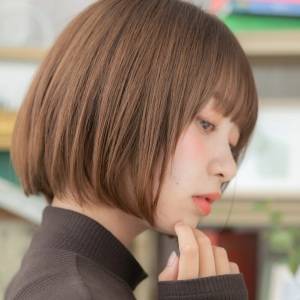  自然にまとまるシンプルボブ 