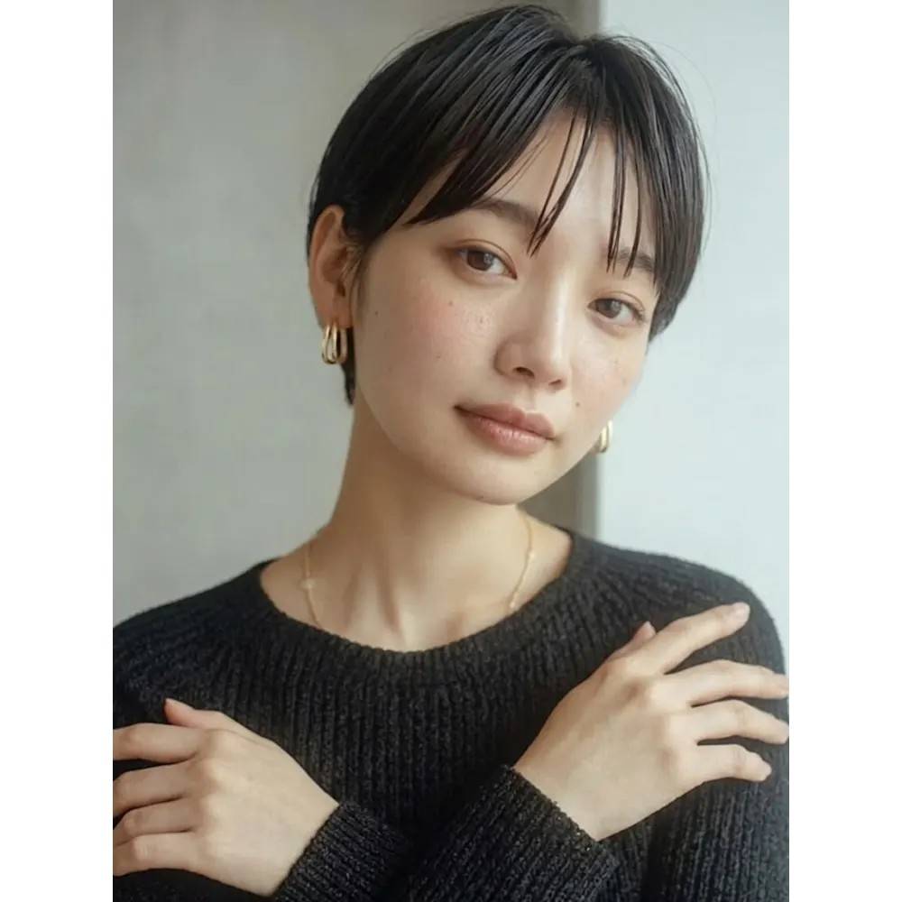 大人レディな耳掛けショート