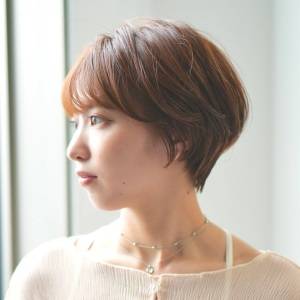  シルエットがきれいなシンプルショート 