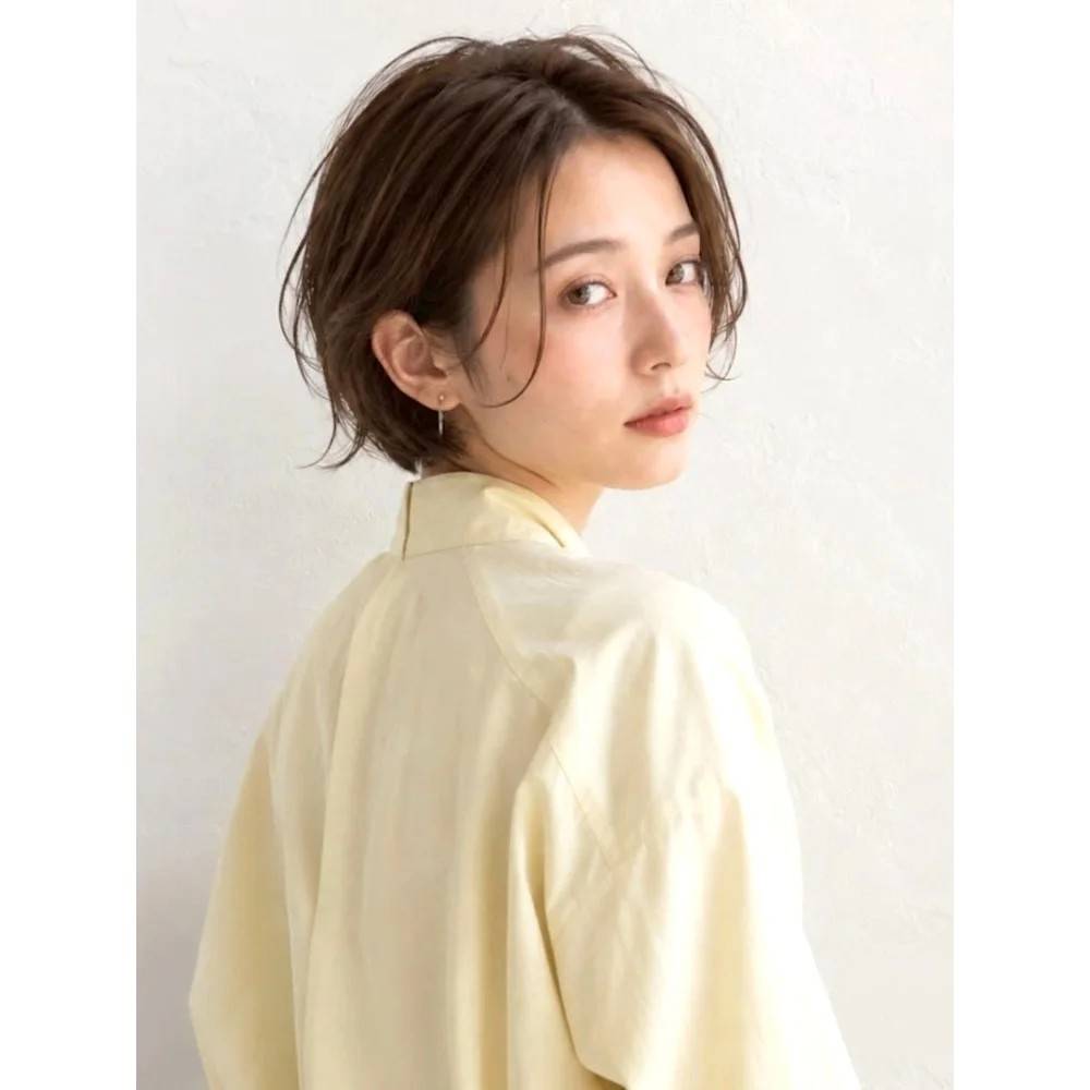ダークブラウンのニュアンスショート