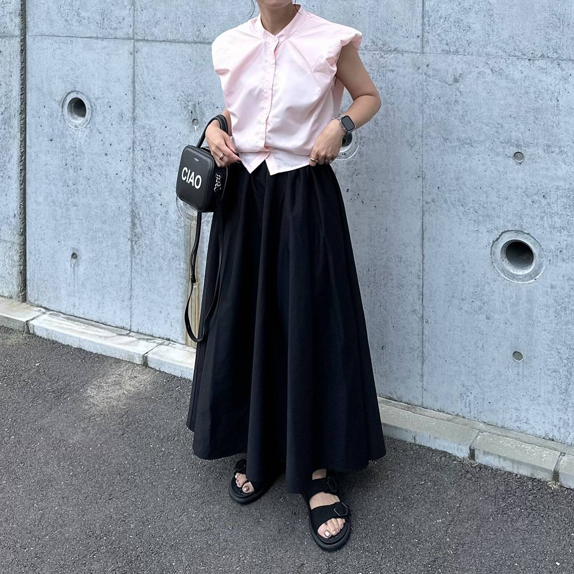 ピンクのブラウスで多幸感をプラスする♡